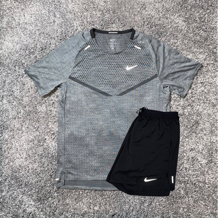 NIKE TECHKNIT T-SHIRT GREY