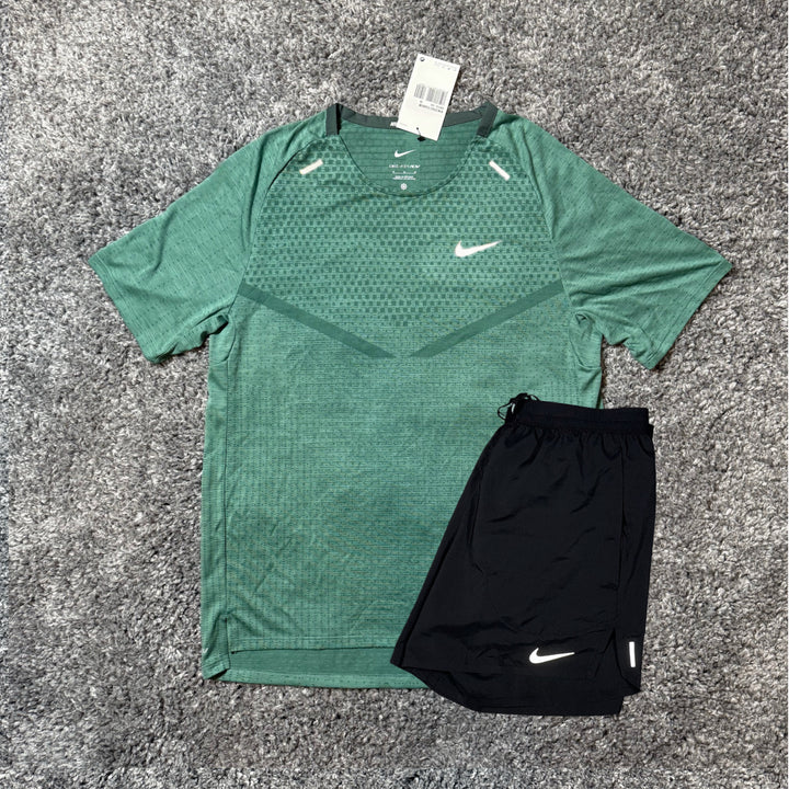 NIKE TECHKNIT T-SHIRT GREEN